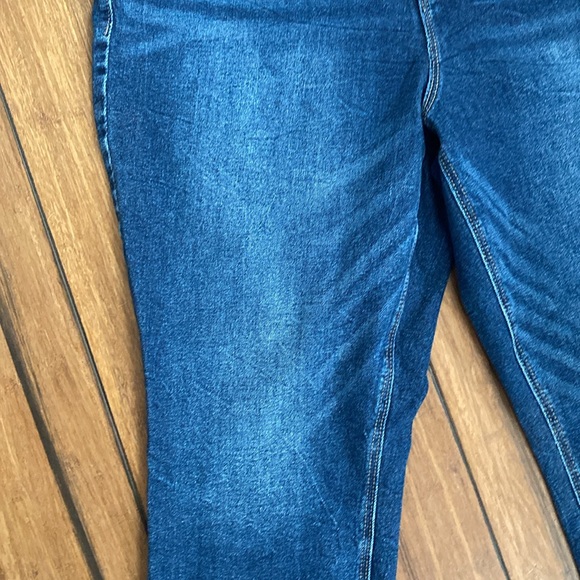 Old Navy Sz 18 Rockstar Super Skinny High Rise jean - Picture 4 of 5